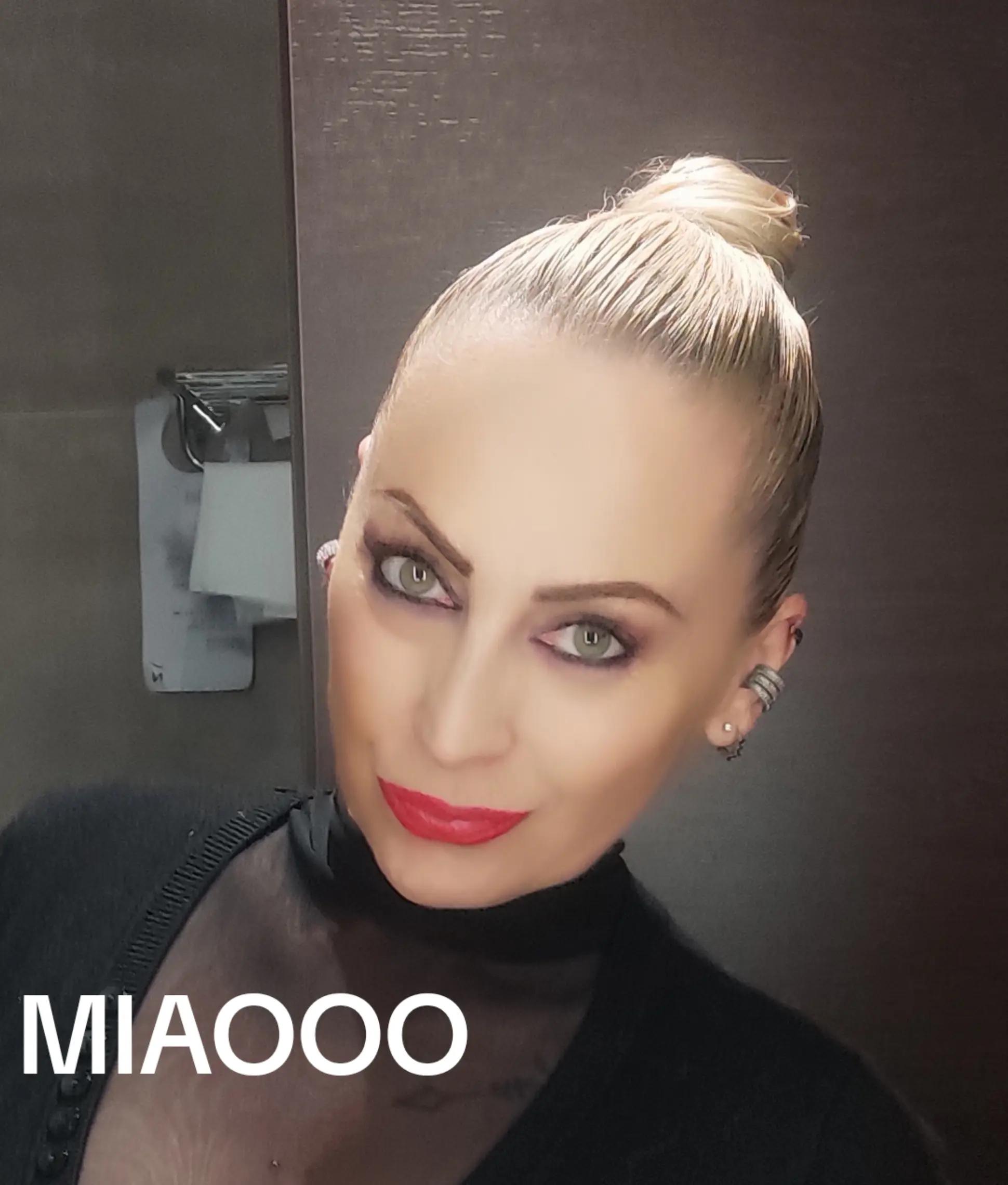 @SIMONA la regina 💋👑