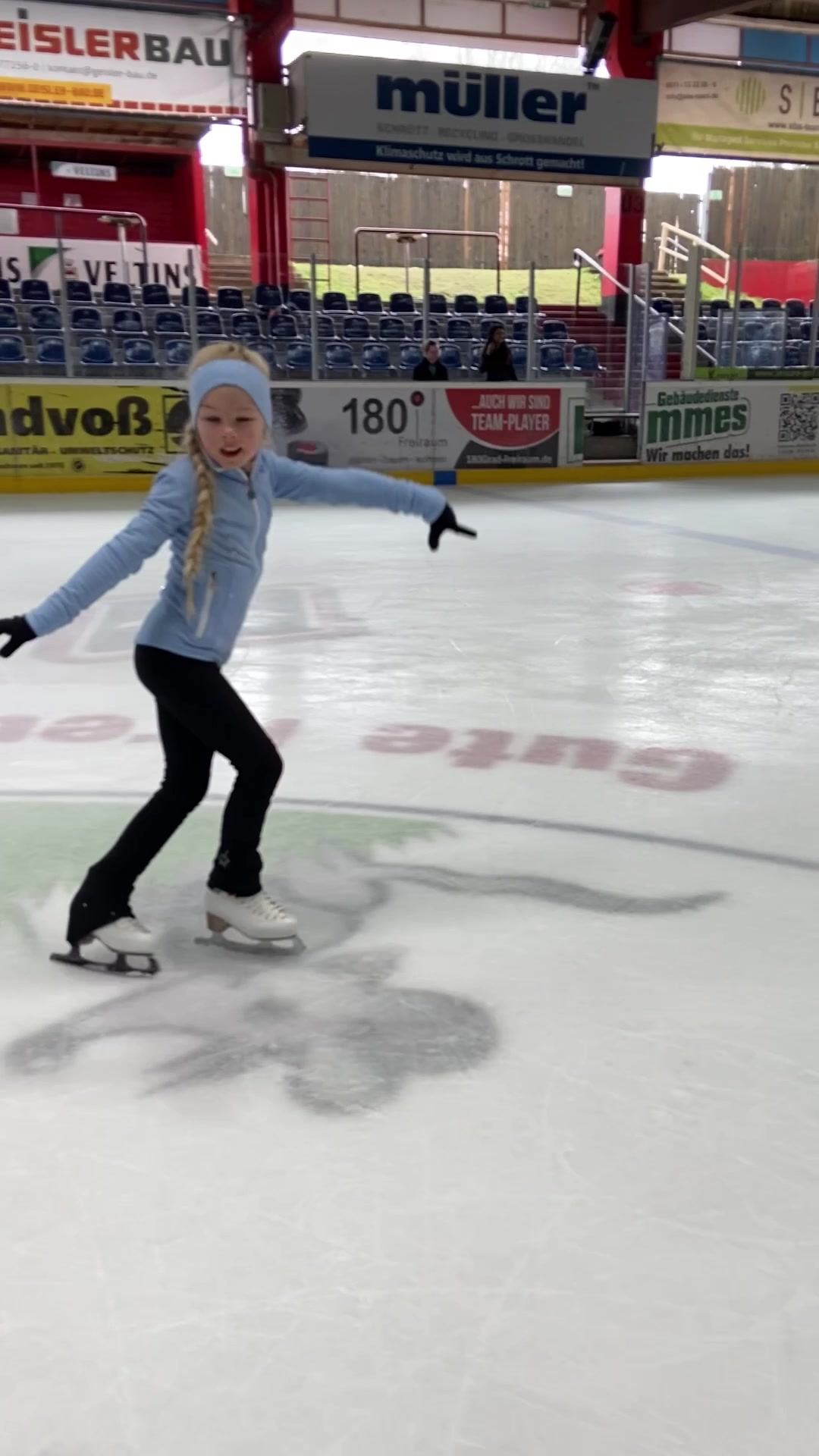 @FrieSkates⛸️