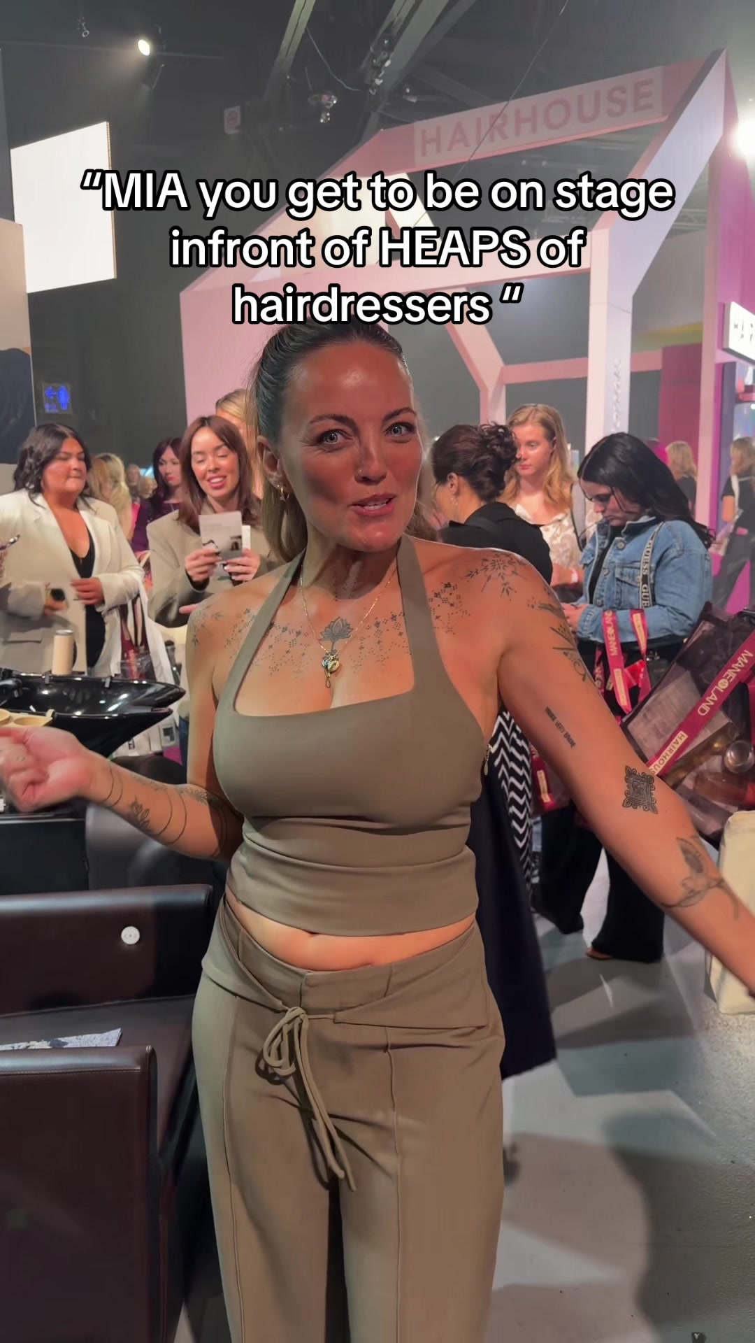 @Mialangleyhair