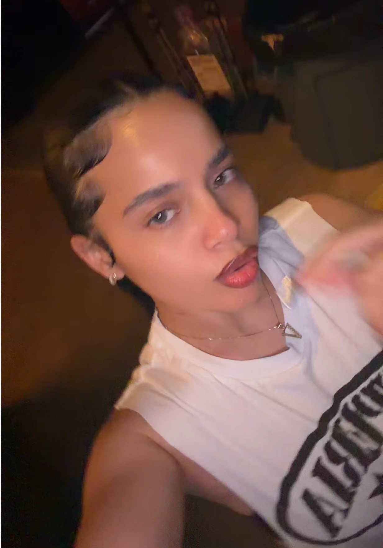 @Victoriavsqz