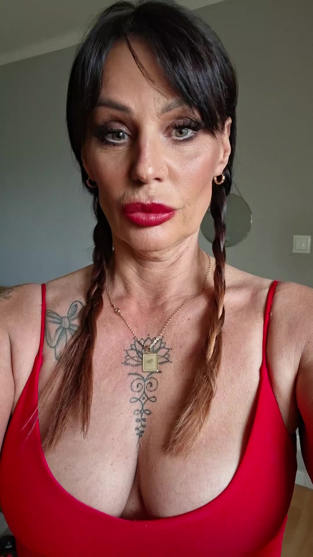 @Becia