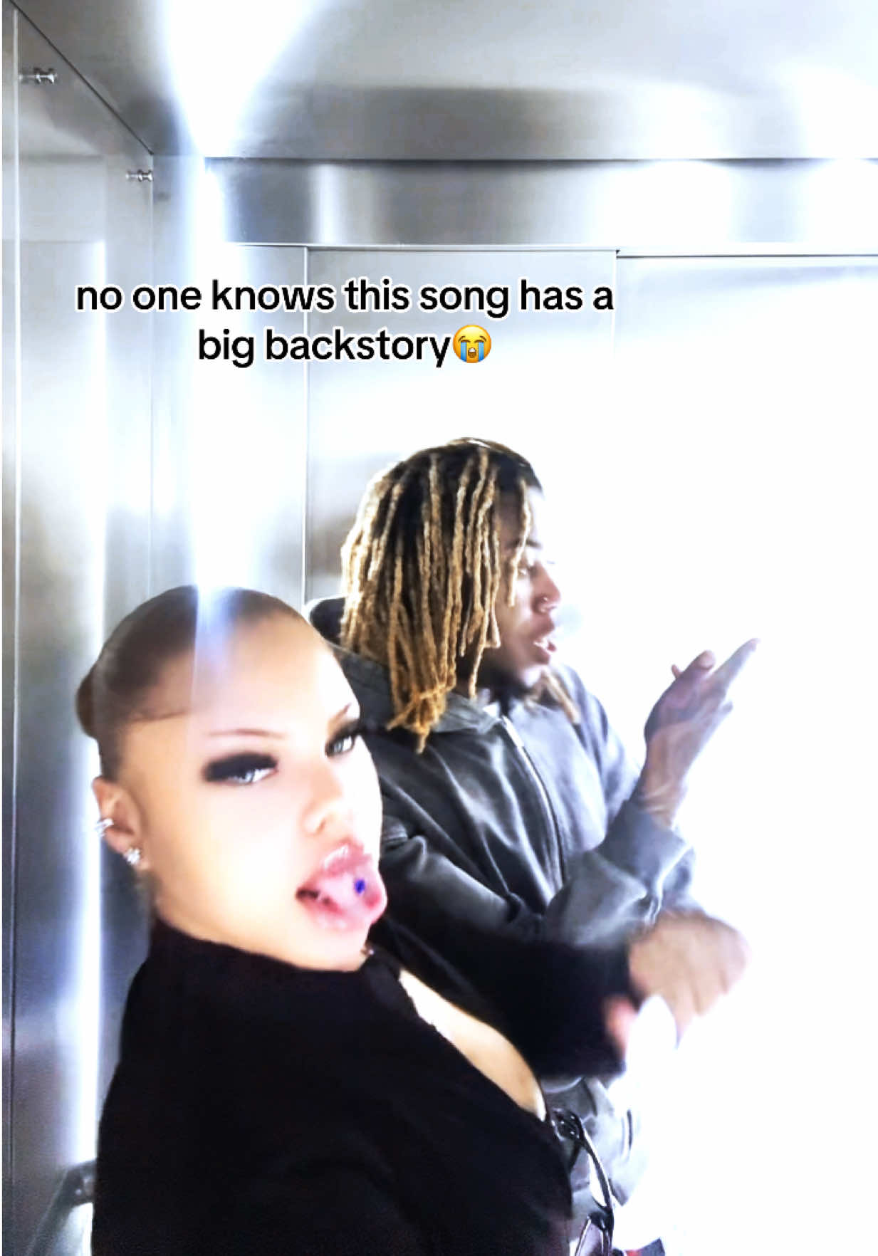 @𝐀𝐚𝐥𝐢𝐞𝐧𝐁𝐫𝐚𝐚𝐭👽🫟