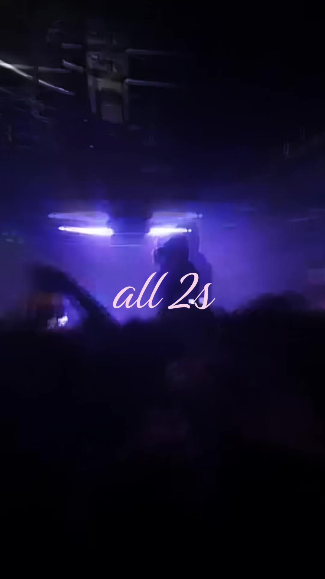 @2hollis Fan Page