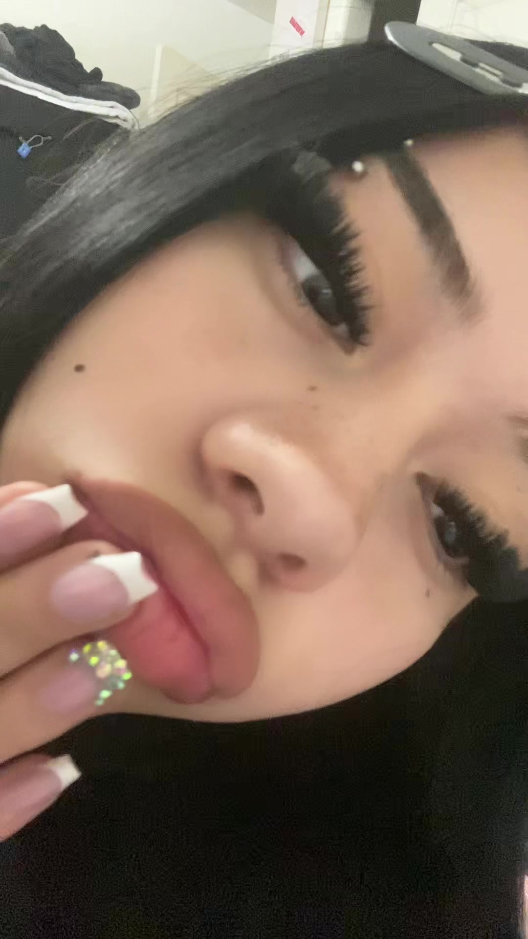 @️