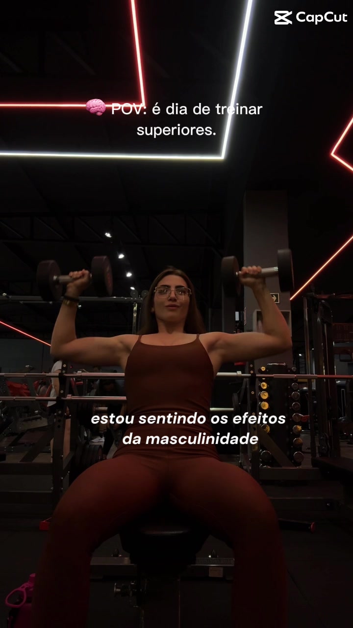 @Anna Giulia &Aacute;vila Frauzino