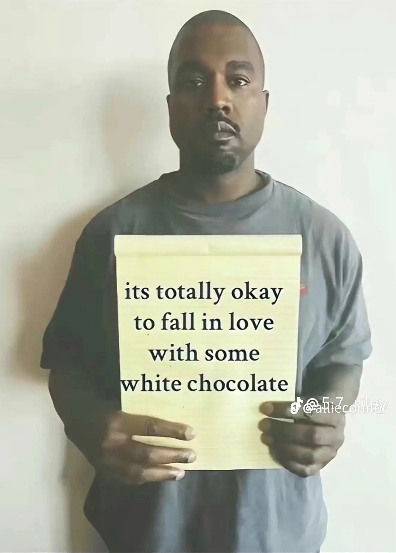 @🧛🏻&zwj;♀️𐕣 𝒜𝓃𝓃𝒶 𐕣🦇