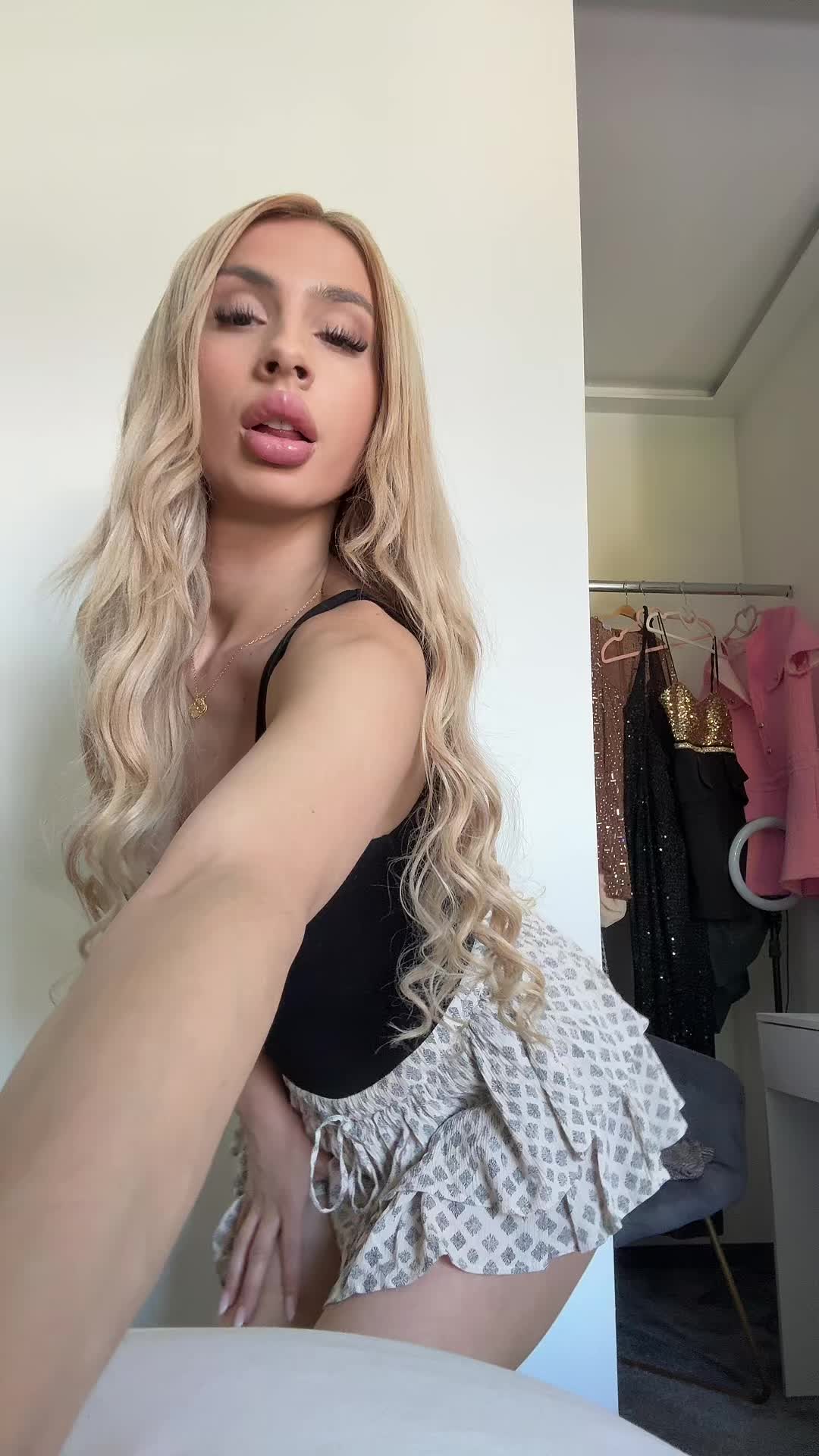 @Vazzzle