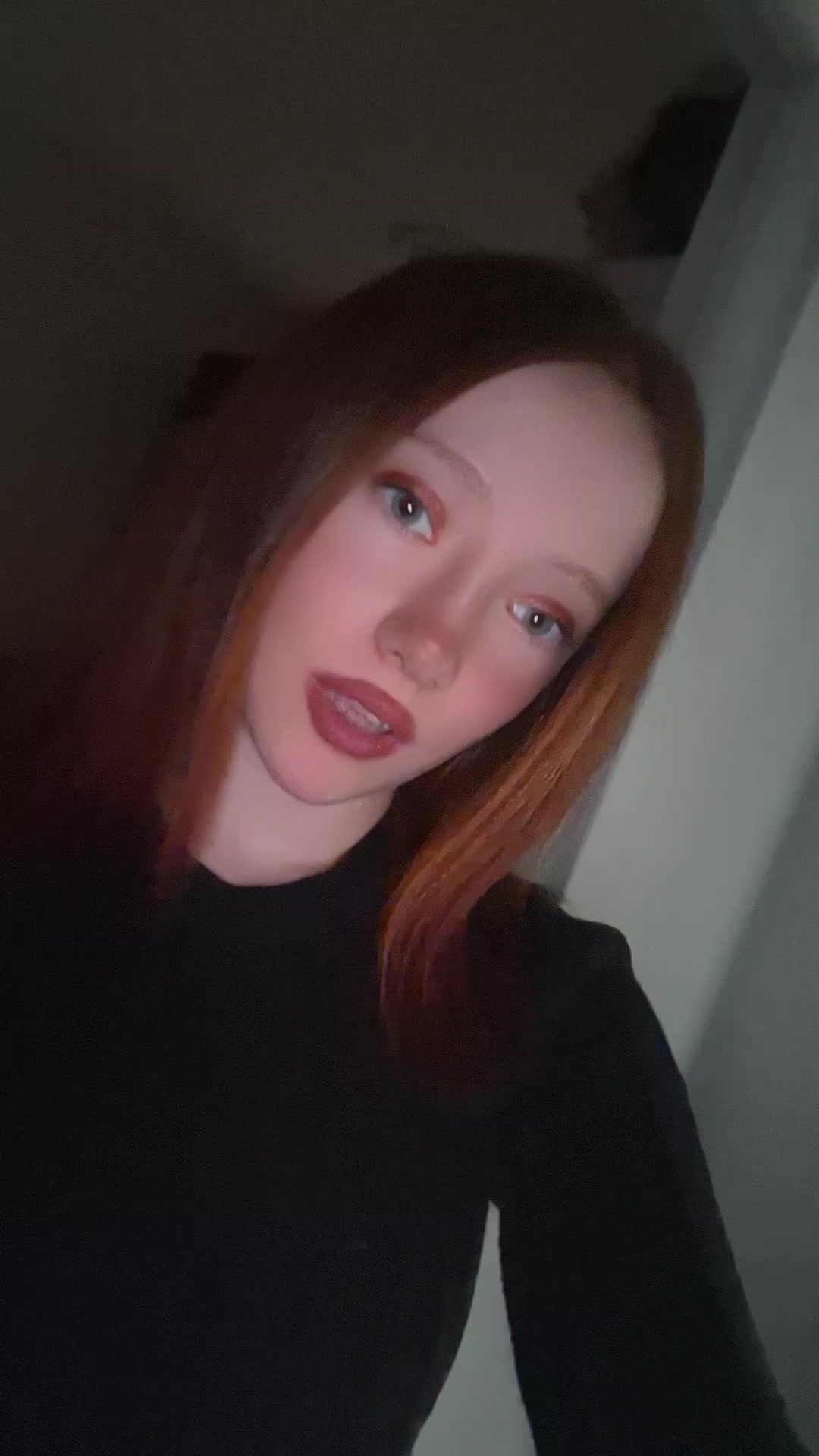 @E'