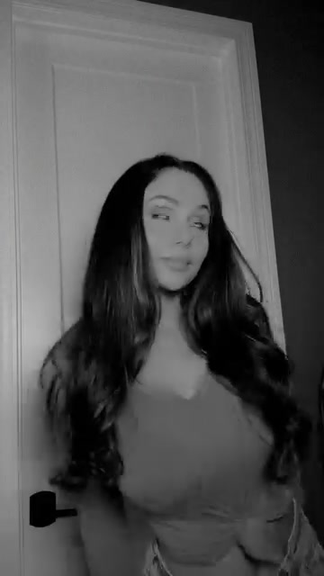 @Ariana Marie