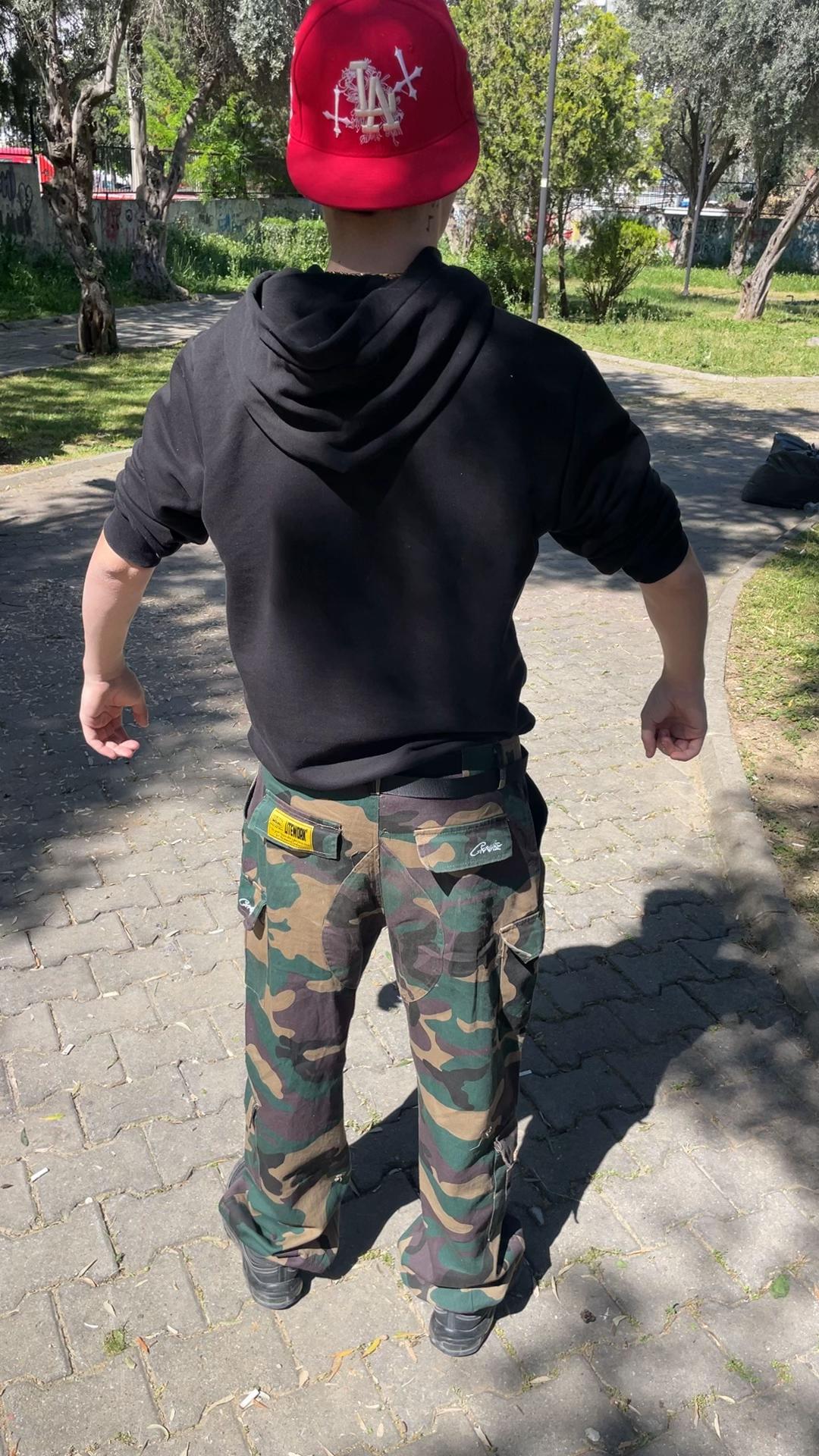 @dumbuk