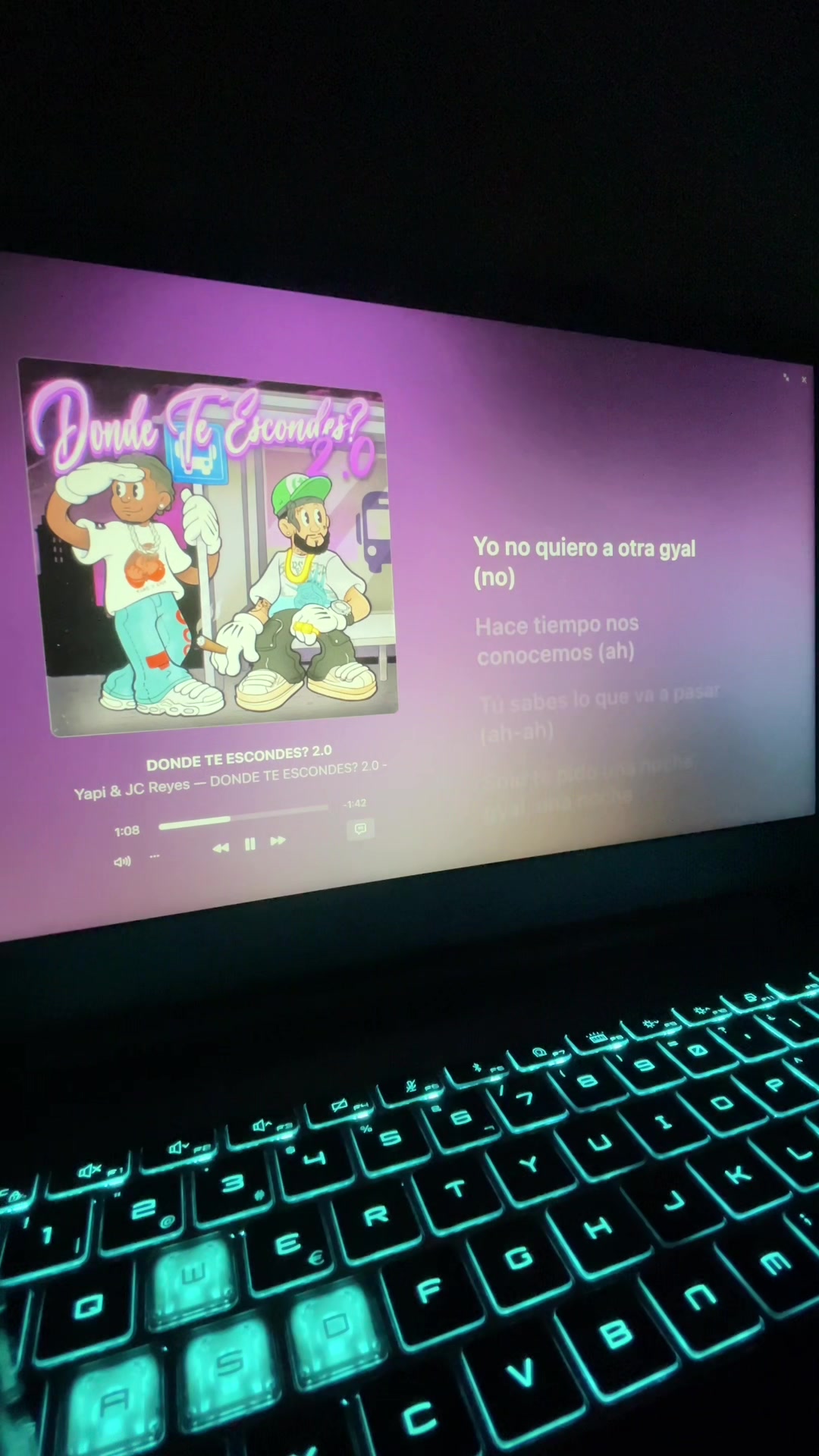 @🎧