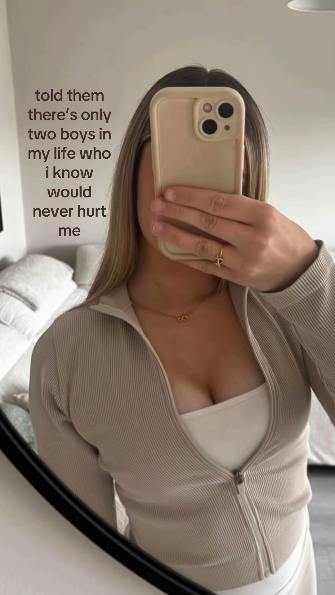 @𝐵𝐸𝐿𝐿𝐴 𝑅𝑂𝑆𝐸