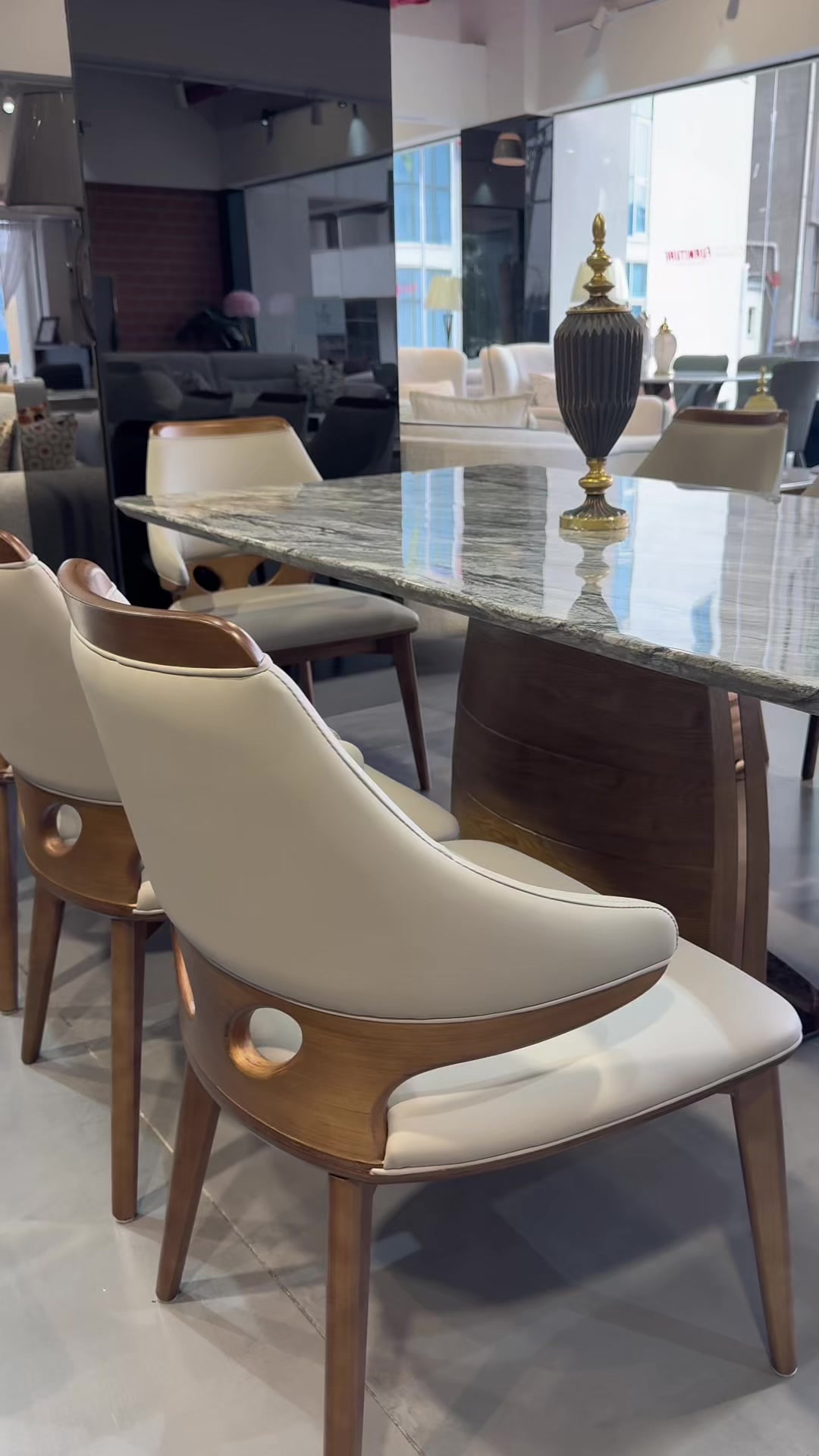 @official Classic Furniture