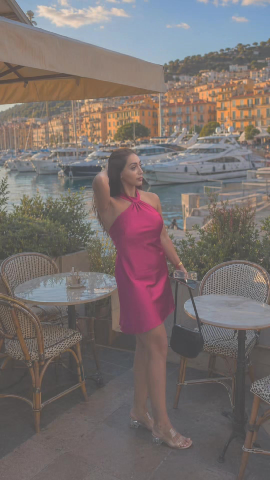 @Moni