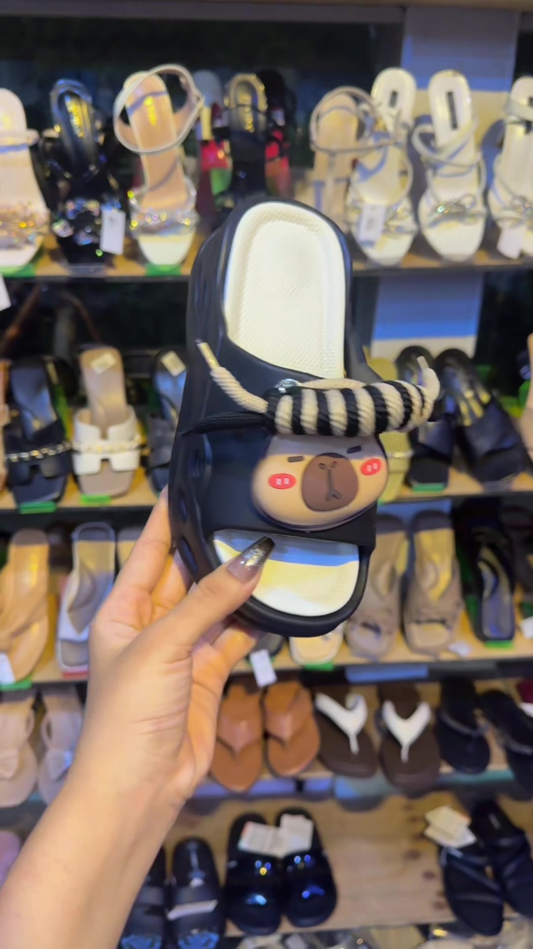 @Kitty Footwear- မိန်းလမ်းဆိုင်