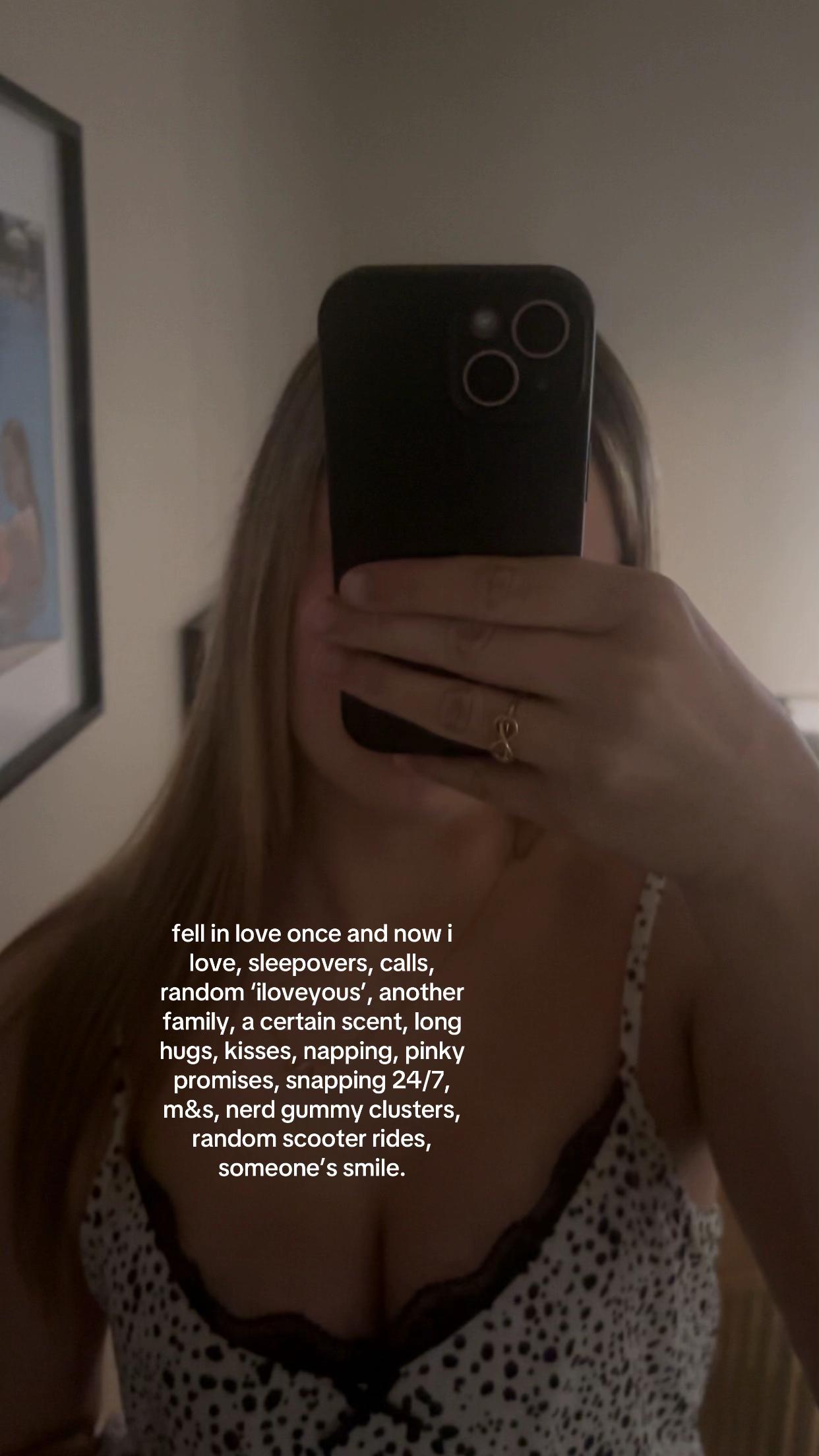 @𝐵𝐸𝐿𝐿𝐴 𝑅𝑂𝑆𝐸