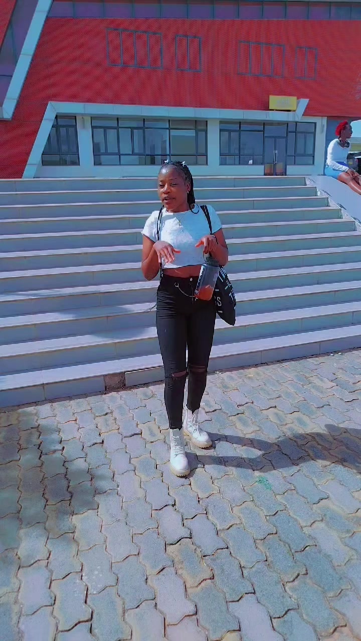 @The Queen 👑 254