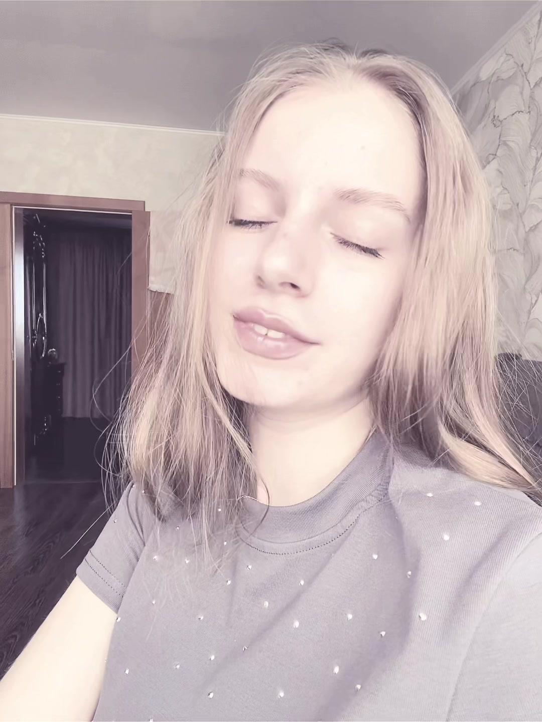 @d.