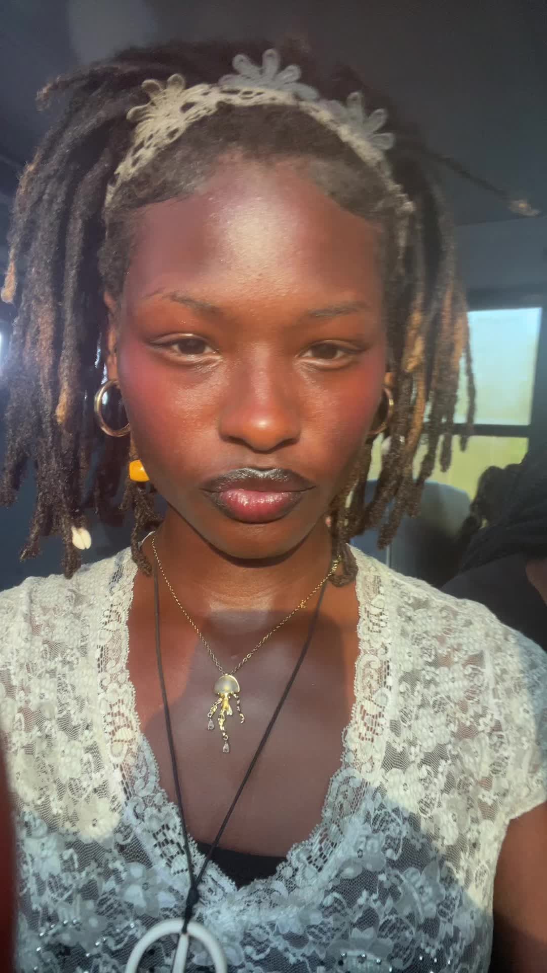 @🫶🏾