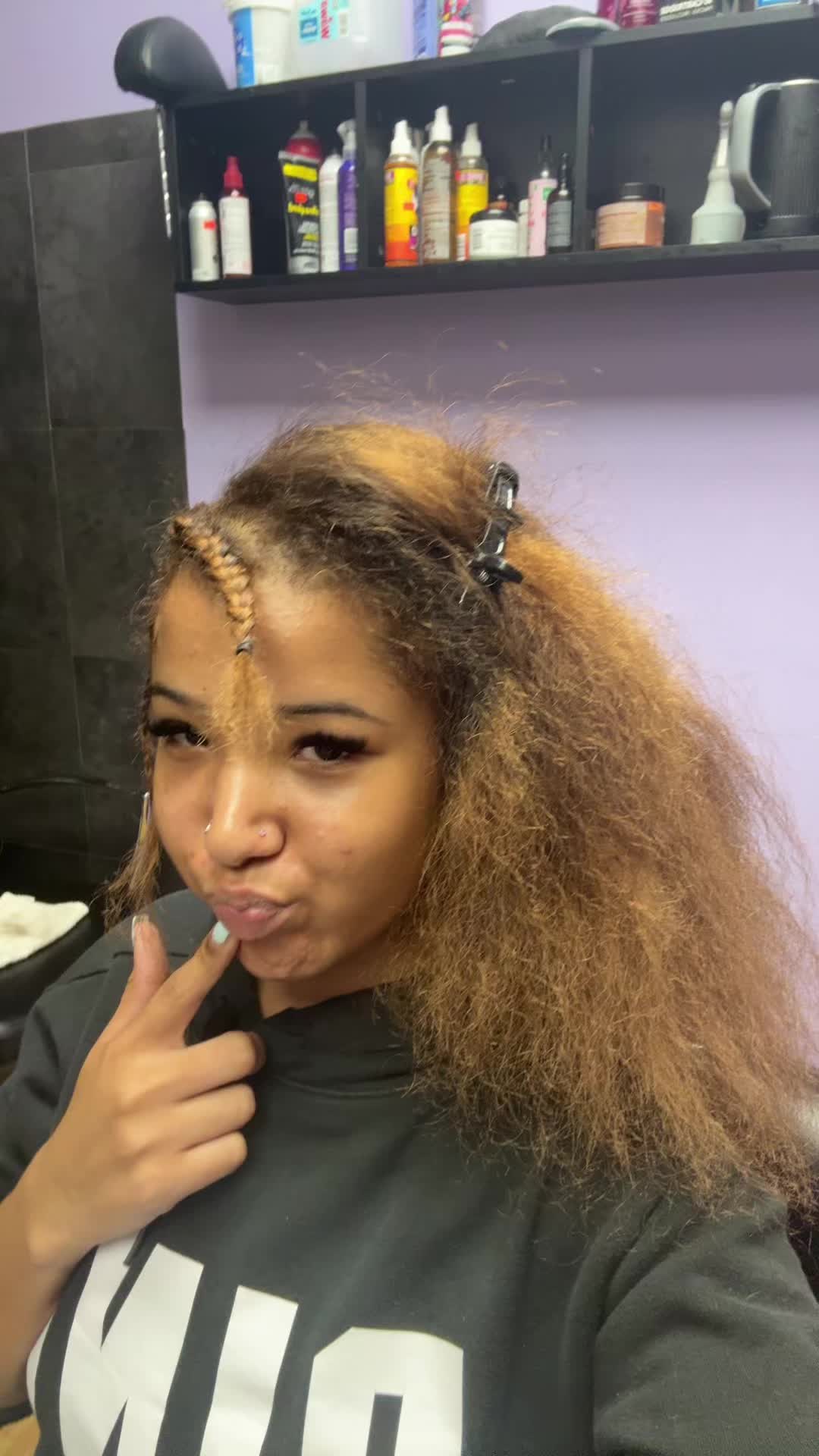 @Ava