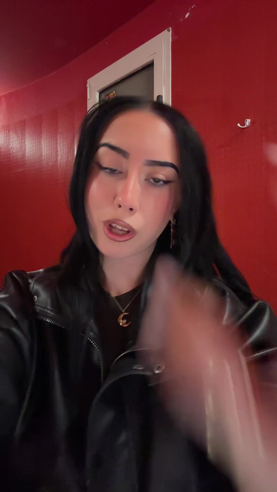 @Ainelyalcontrario