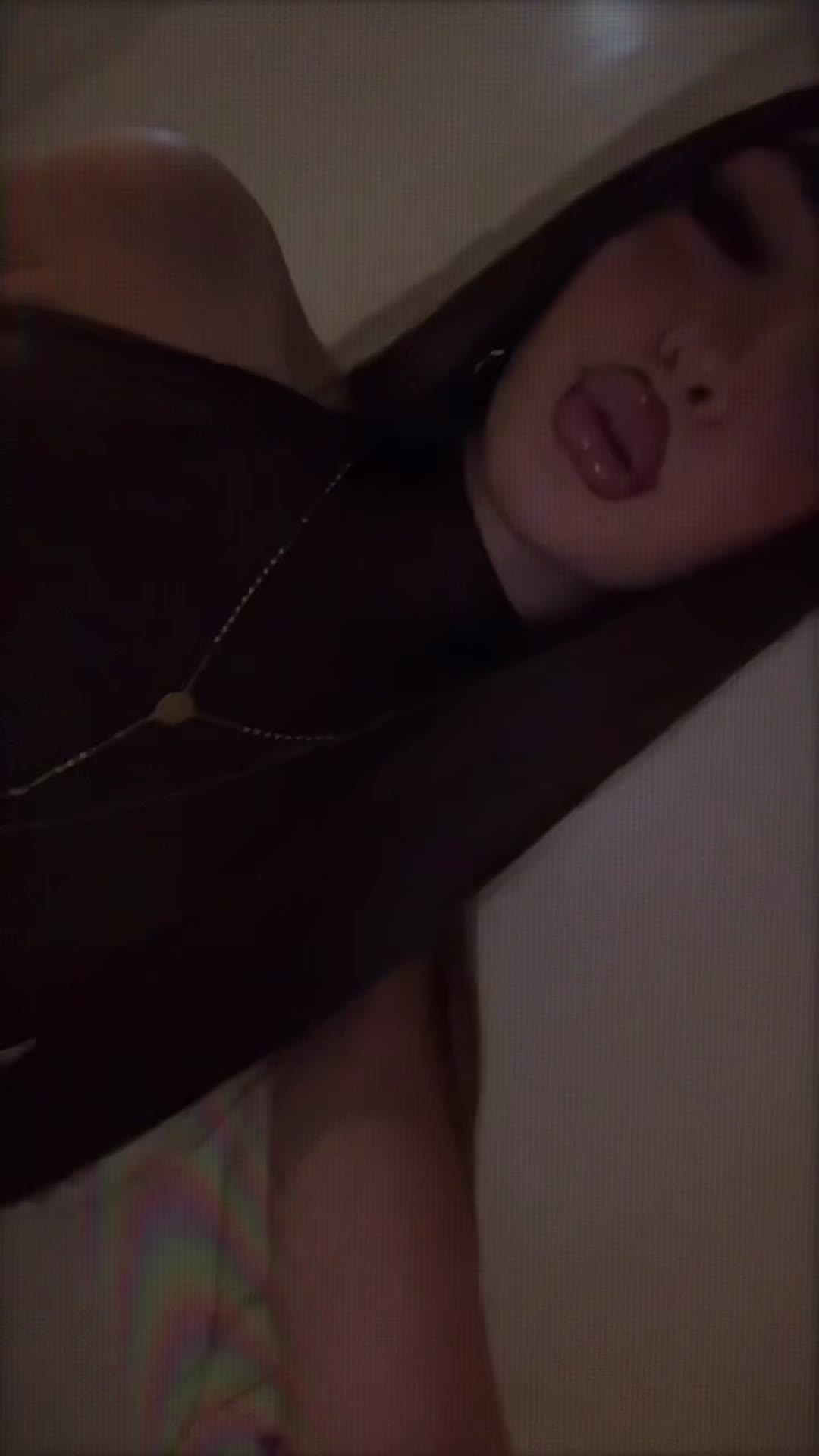 @𝑵𝟐𝟐
