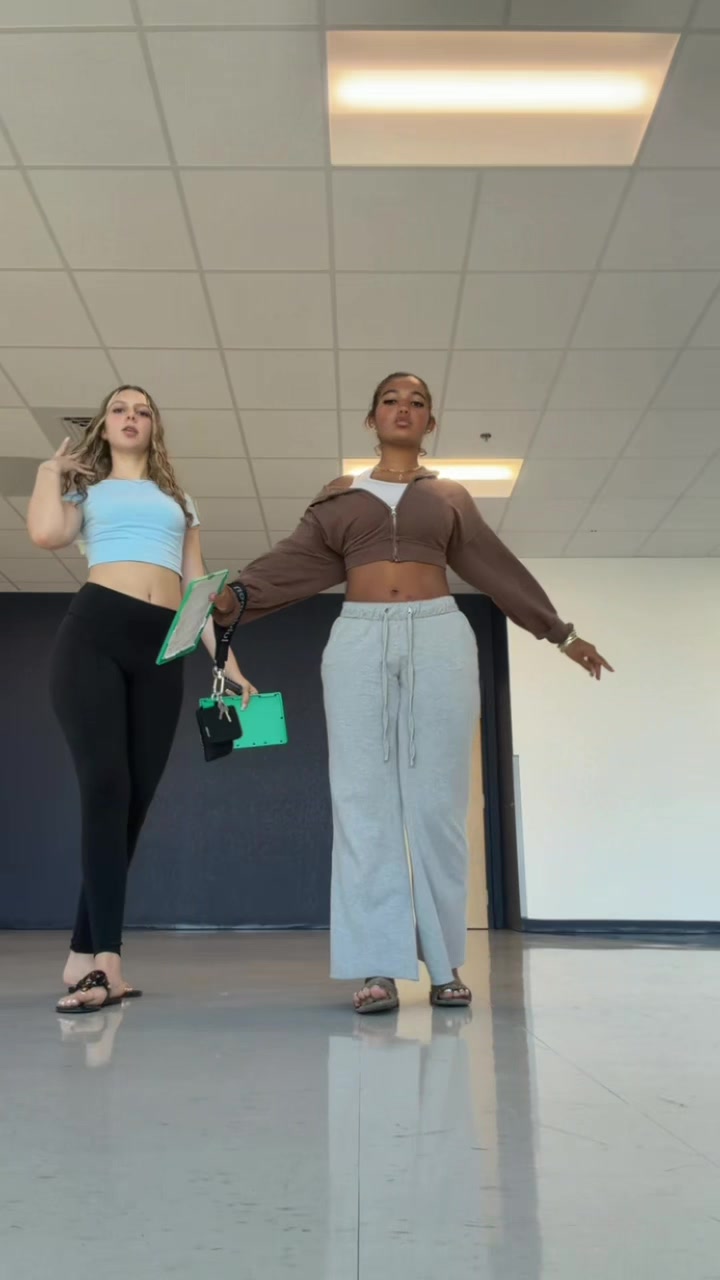 @LAYLANI