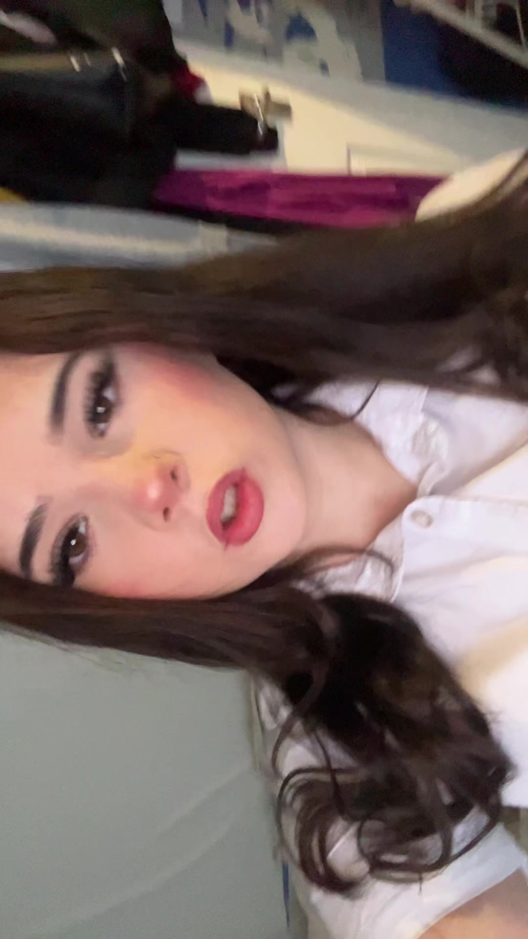 @khlo