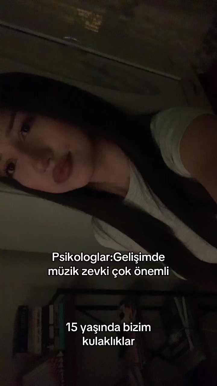 @🦊