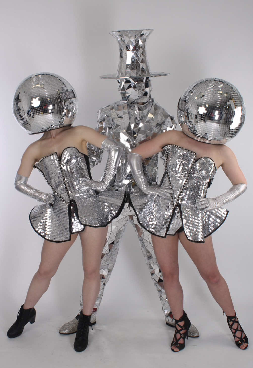@discodancers_