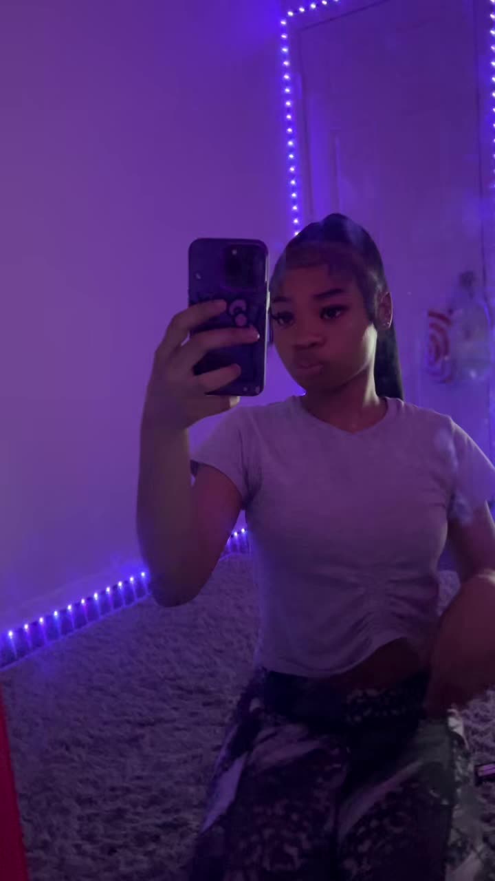 @Juicy.j
