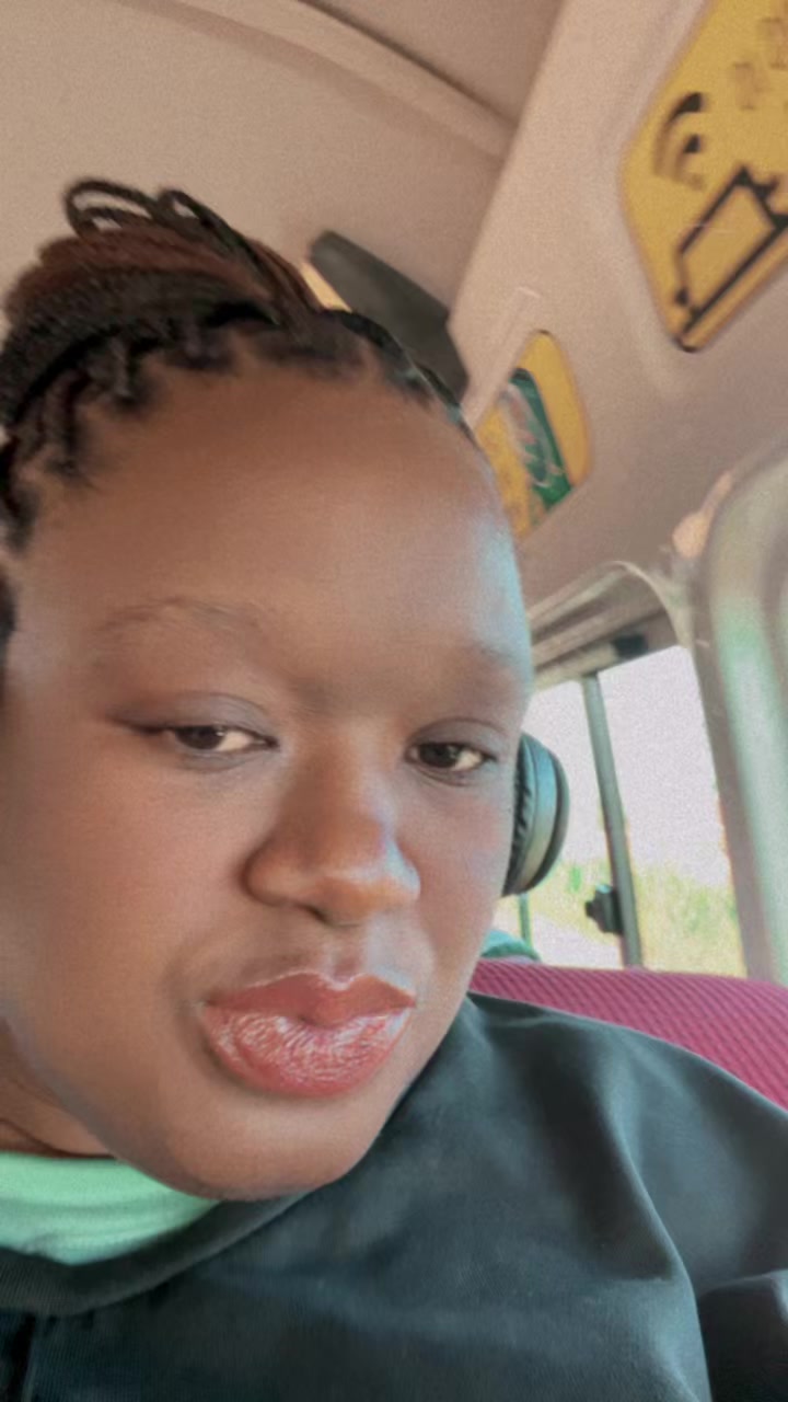 @MPHOLIZZ