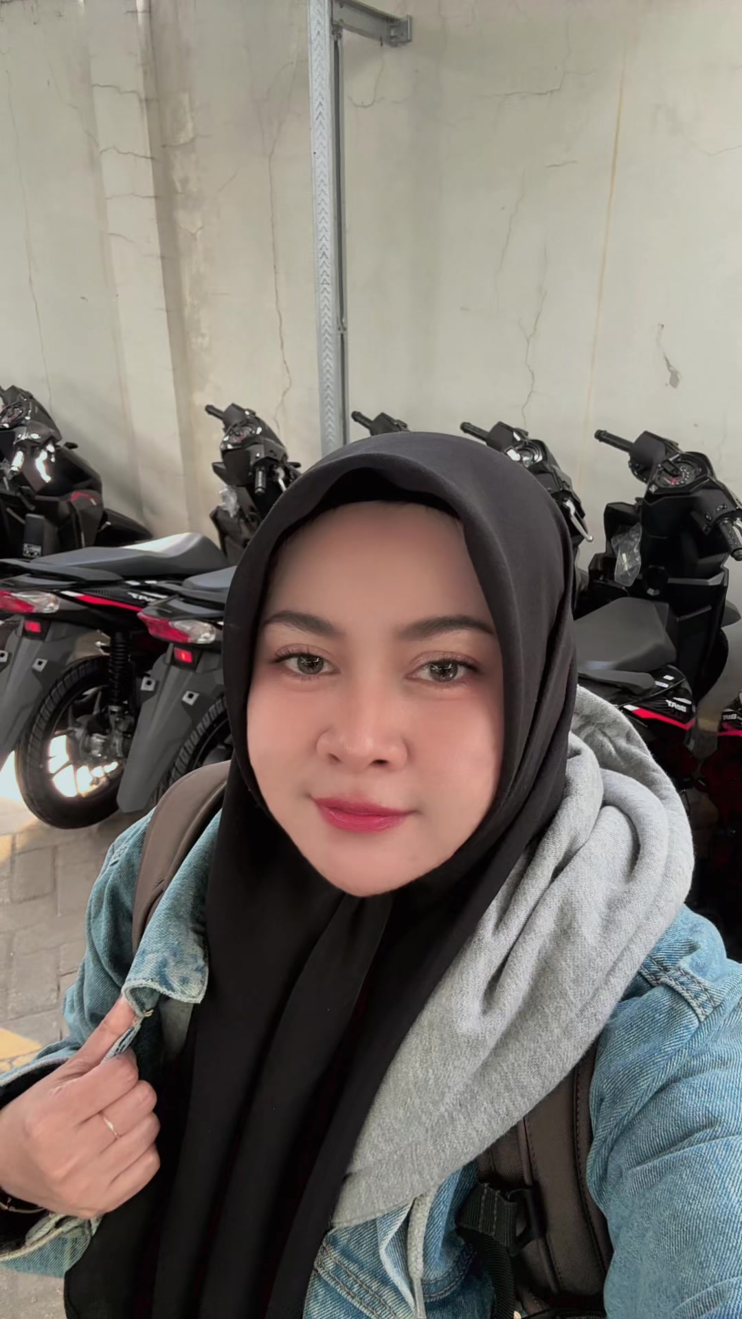 @Angella