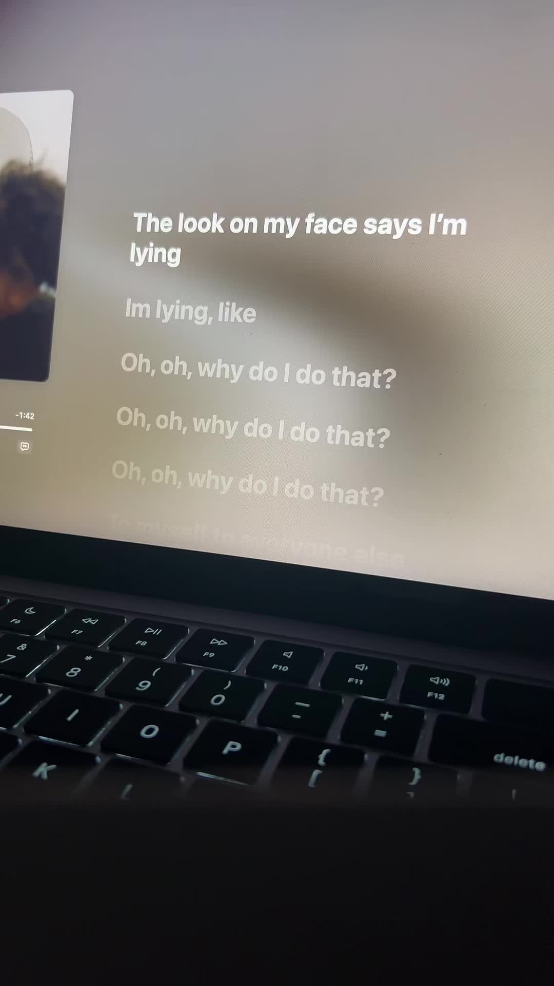 @🎧