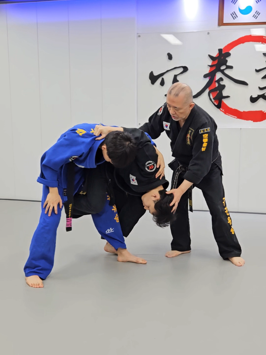 @KANG JUN (GONGKWON YUSUL)