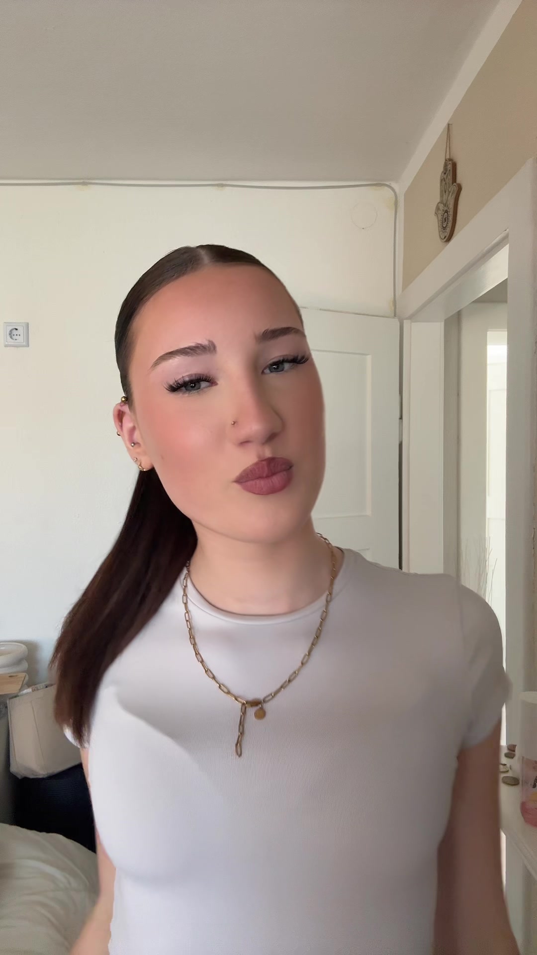 @ᴘʜɪʟɪɴᴇ⋆