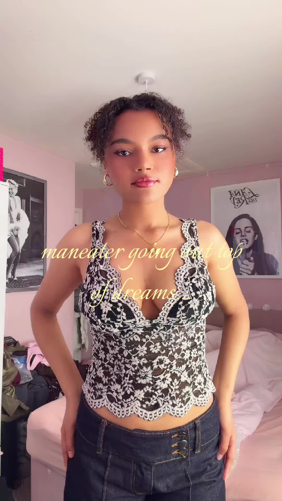 @𝐂𝐡𝐥𝐨🤍🎀