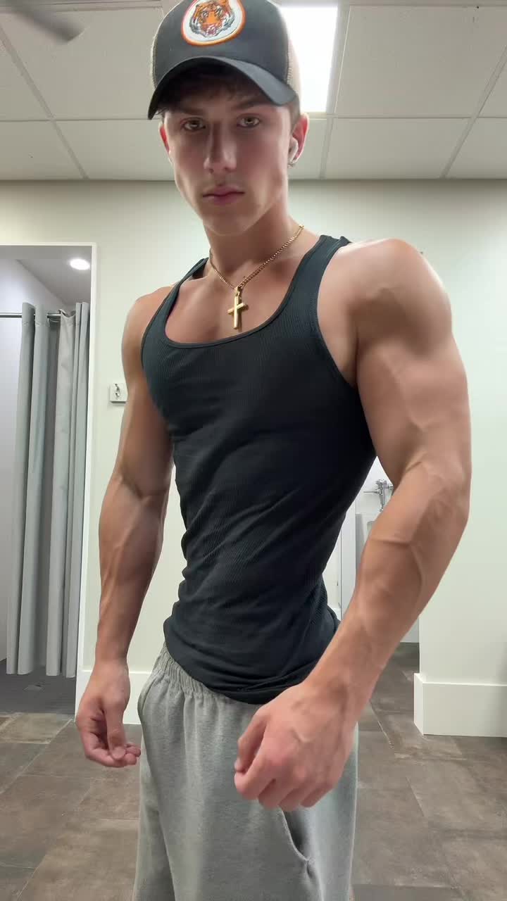 @d33jaee
