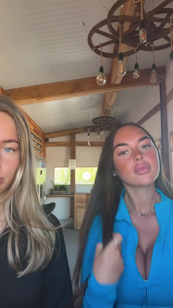@BrookeJaneGreen