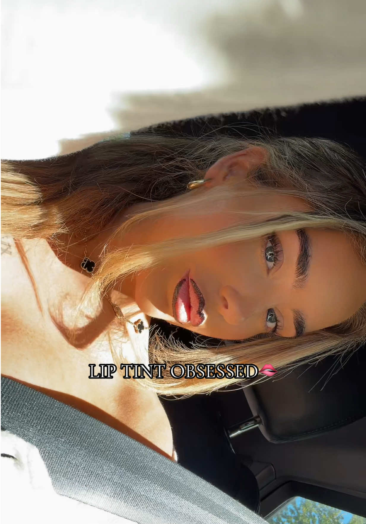@𝓔𝓵𝓪 𝓒𝓱𝓪𝓻𝓵𝓸𝓽𝓽𝓮