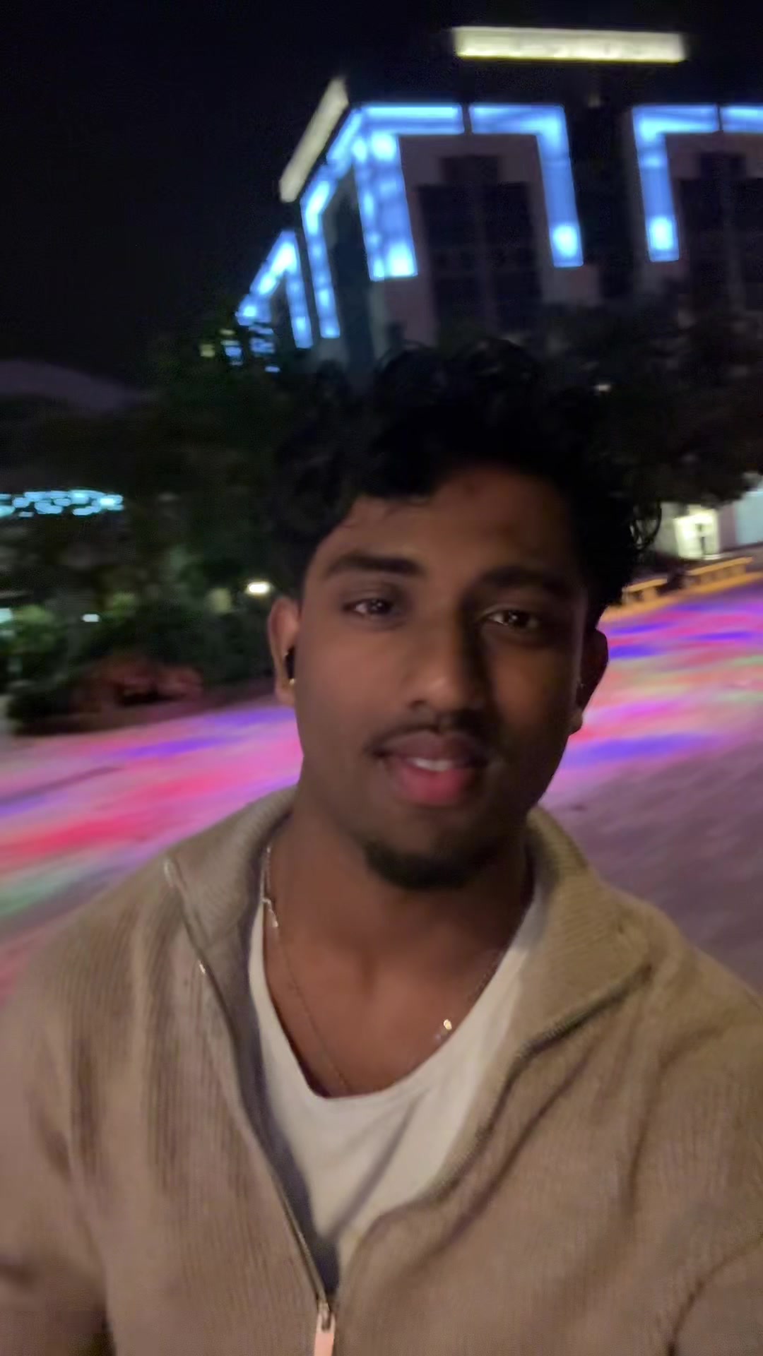 @LANKAN🇱🇰🇲🇺