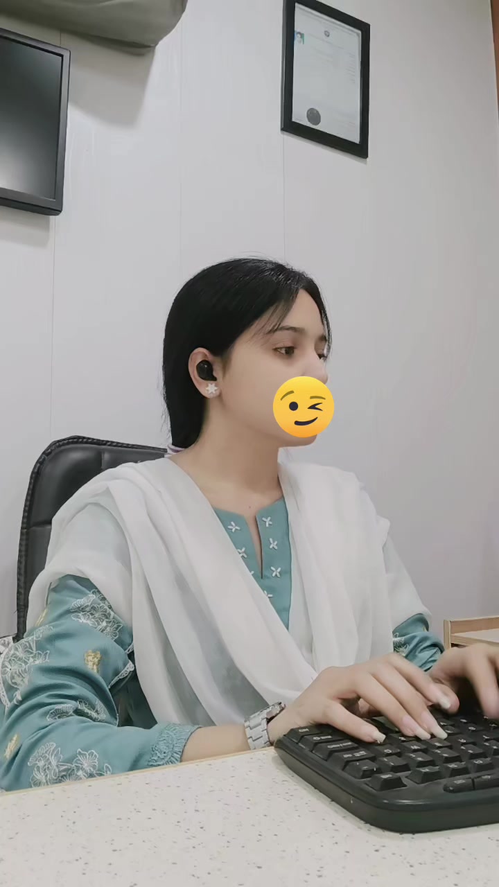 @samrakanwal606🇵🇰🇦🇪
