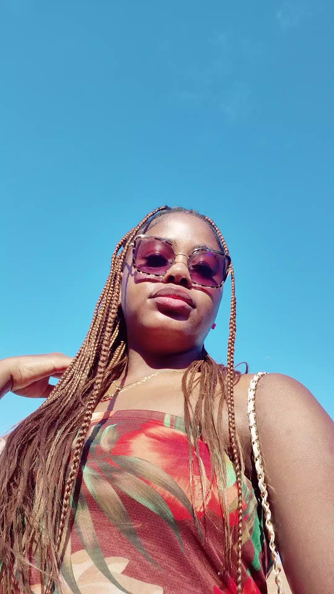 @vanelle🇨🇲