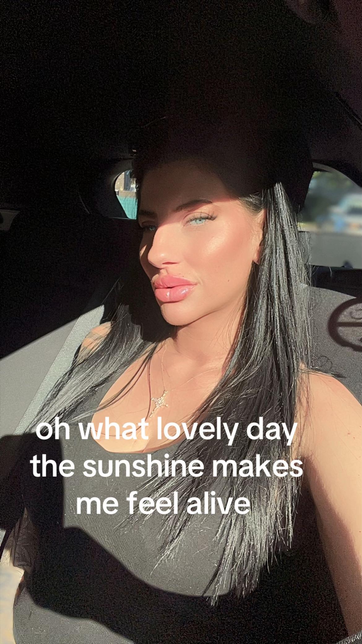 @Miss_tinkerbella_x