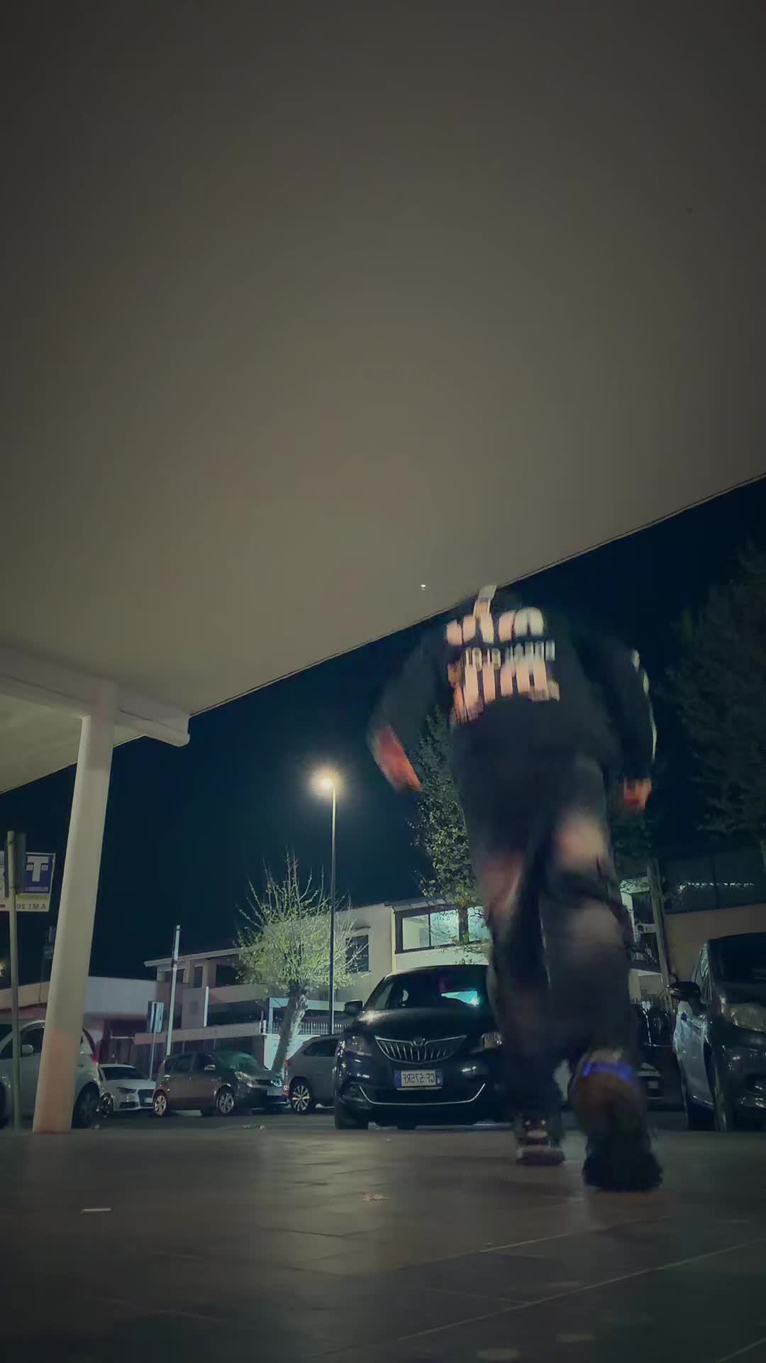@🐺