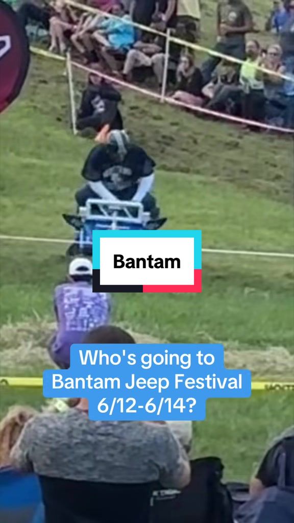 @The Jurassic World Jeep