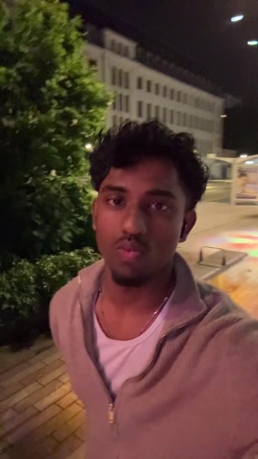 @LANKAN🇱🇰🇲🇺