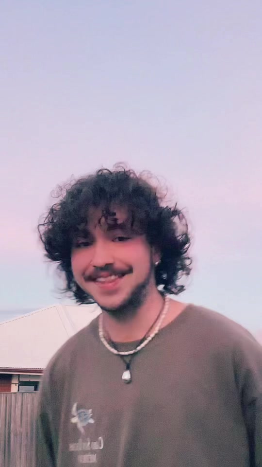 @AlexanderGarred_
