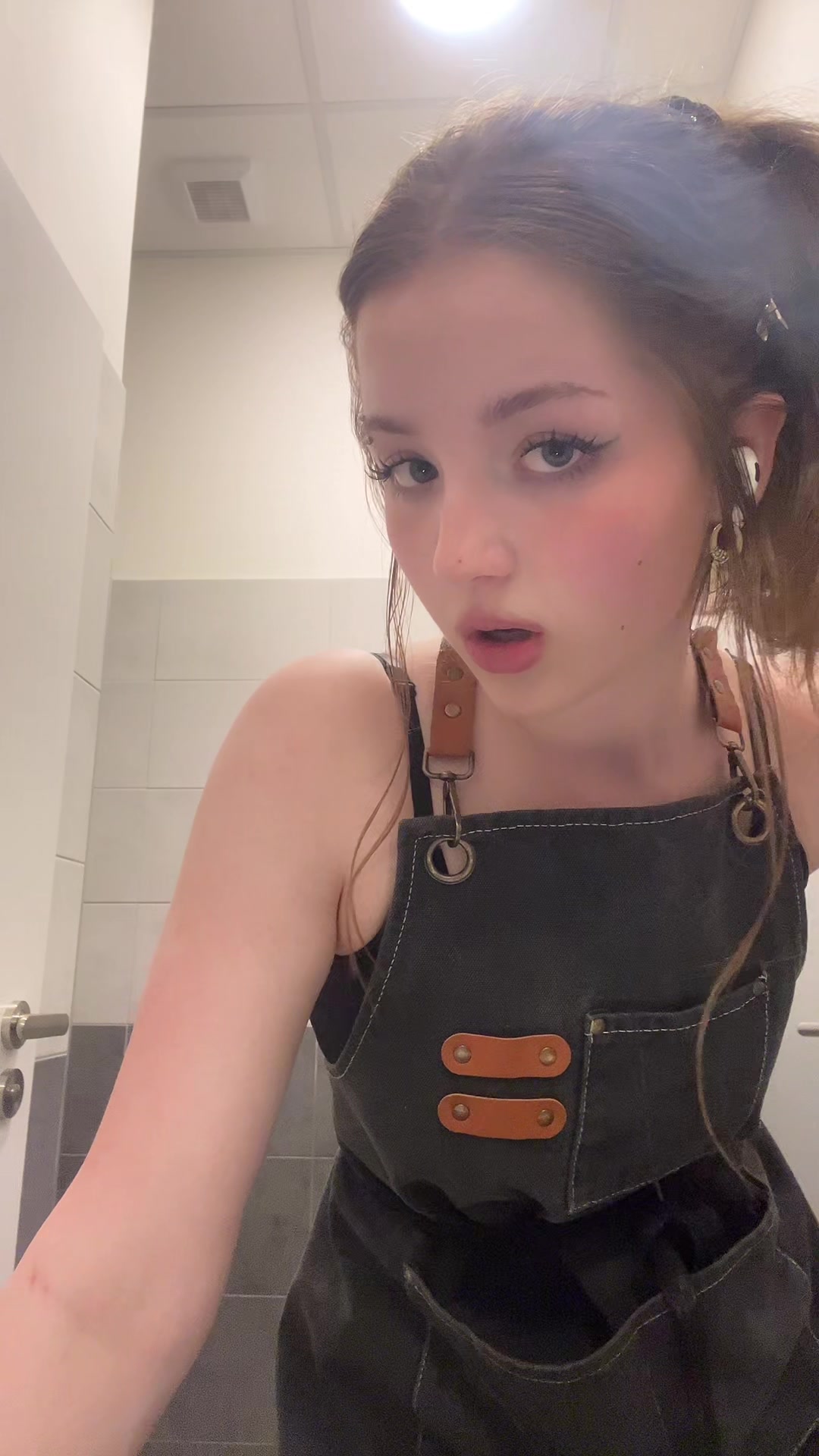 @adelajda