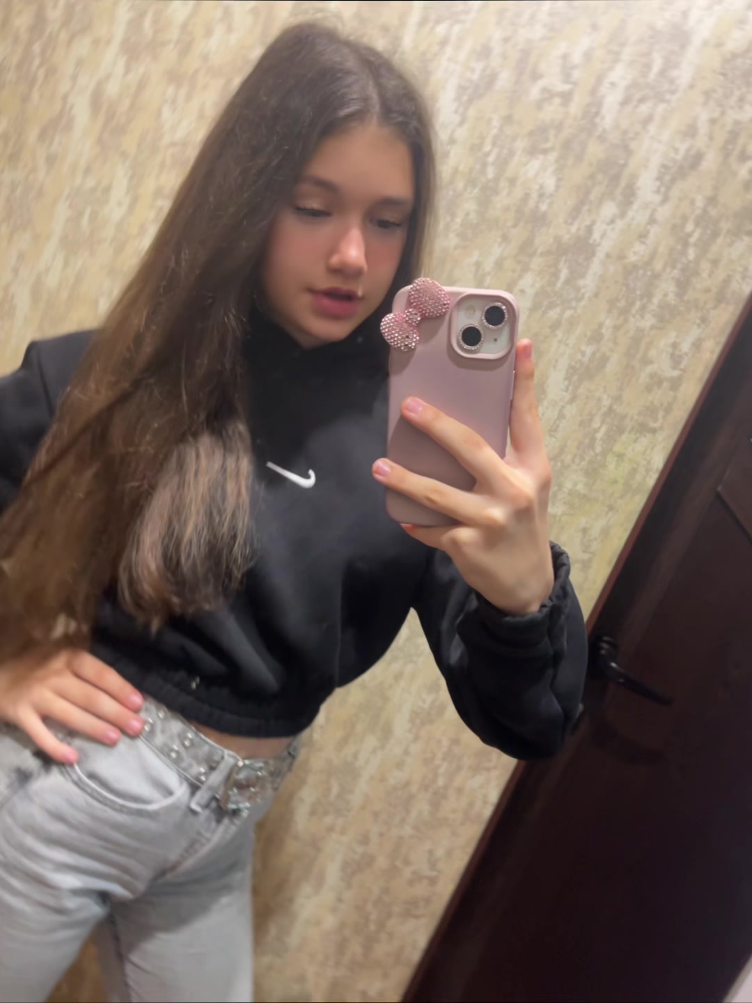@🎭
